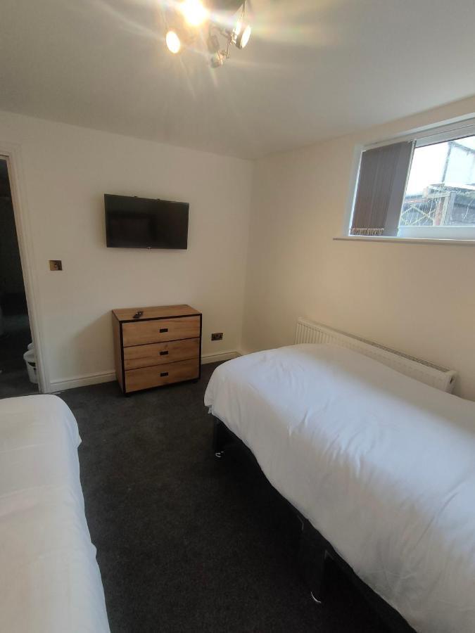 Lovely Refurbished Apartments, Morecambe Promenade מראה חיצוני תמונה