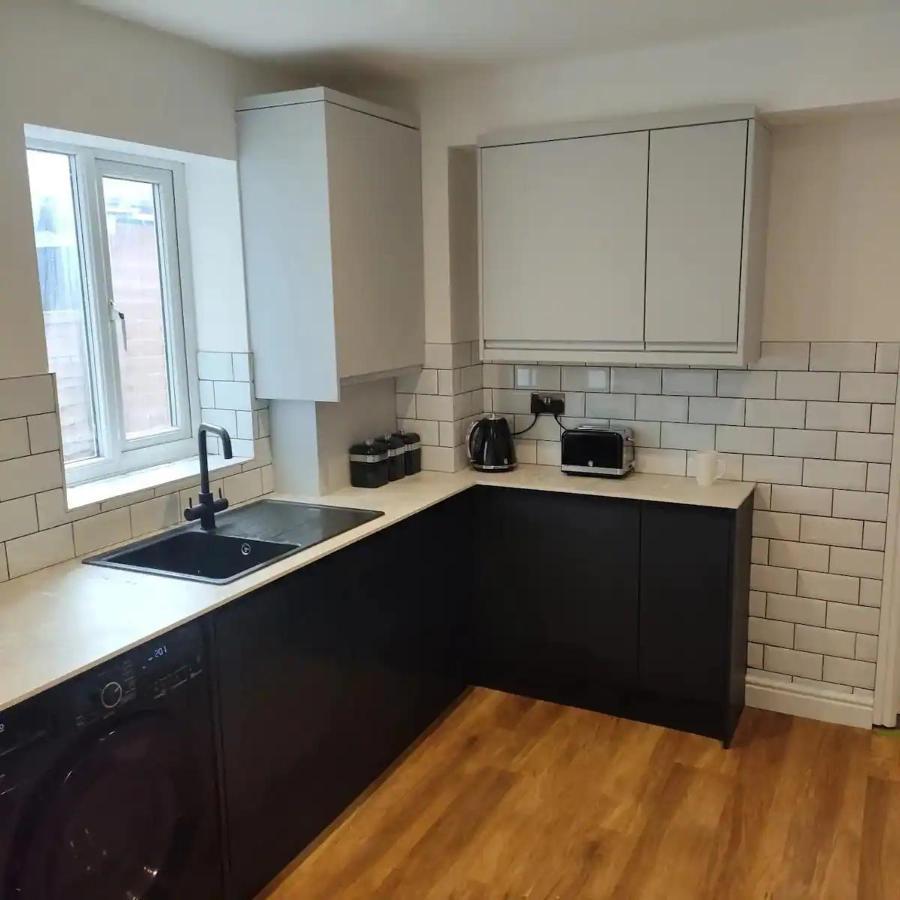 Lovely Refurbished Apartments, Morecambe Promenade מראה חיצוני תמונה